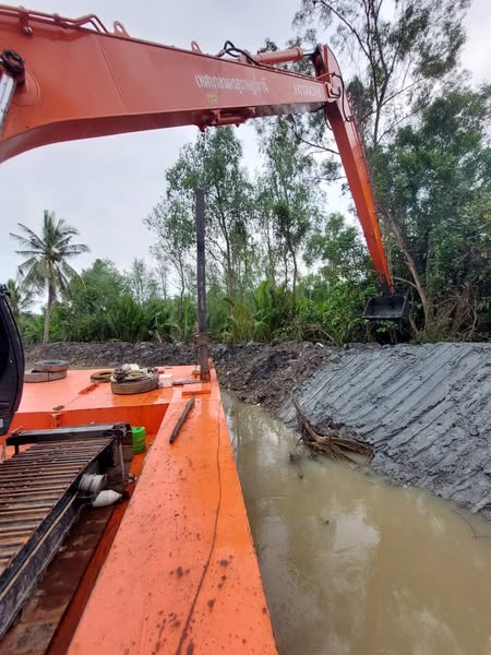 เทศบาลนครสุราษฎร์ธานี โดยสำนักช่าง ดำเนินงานด้านต่างๆ เพื่อค ... รูปภาพ 1