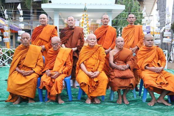 พิธีพุทธาภิเษกพระพุทธรูปประจำโรงเรียนเมืองสุราษฎร์ธานี และวั ... รูปภาพ 1