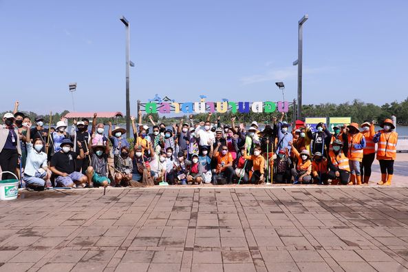 บรรยากาศ ล้างตลาดนัด ตลาดน้ำ บ้านดอน เพื่อสร้างความมั่นใจ Image 1