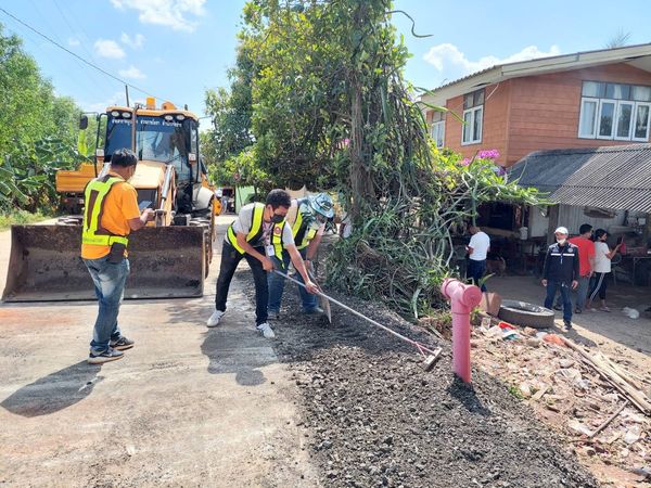 ไม่ว่าปัญหาเล็ก ปัญหาใหญ่ เราพร้อมแก้ไข เพื่อประชาชน# Image 1