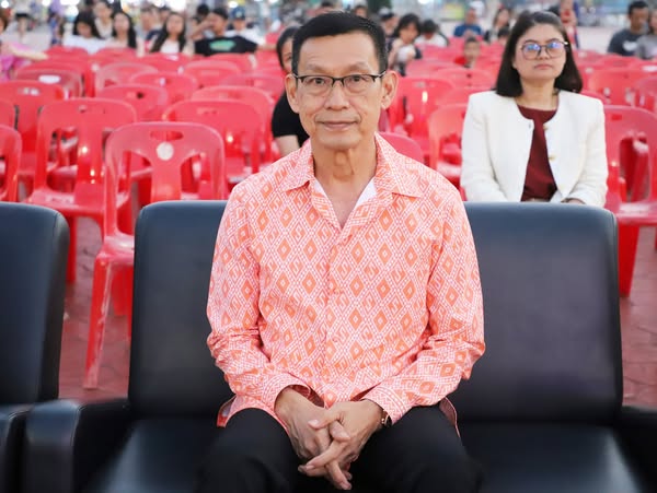 การแสดงมินิคอนเสิร์ตสุดมันส์ “โครงการเทศกาลดนตรี การประกวดแข ... รูปภาพ 1