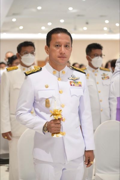 วางพานพุ่มถวายราชสักการะ และร่วมจุดเทียนถวายพระพรชัยมงคล เนื ... รูปภาพ 1