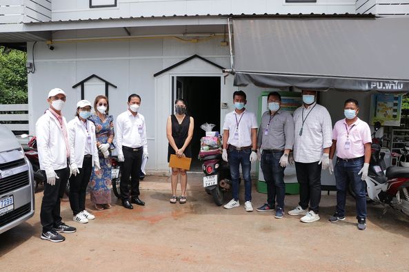 มอบถุงยังชีพบรรเทาความเดือดร้อนให้กับผู้กักตัว ๑๔ วัน Image 1