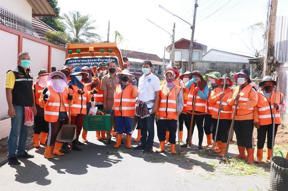 ทน.สฎ.ร่วมดำเนินการทำความสะอาดซอยร่วมพัฒนา Image 1