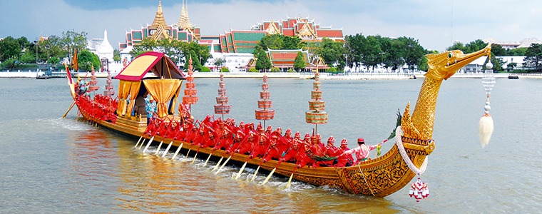 กองทัพเรือ อัญเชิญเรือพระที่นั่งสุพรรณหงส์ลงน้ำ เพื่อเตรียมก ... Image 1