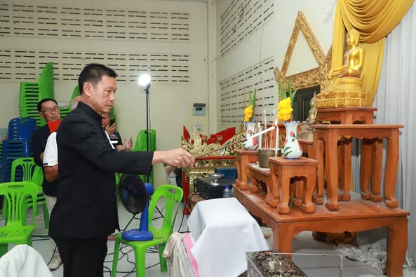 ค่ำวันนี้ (11 ธันวาคม 2567) เทศบาลนครสุราษฎร์ธานีร่วมเป็นเจ้ ... รูปภาพ 1