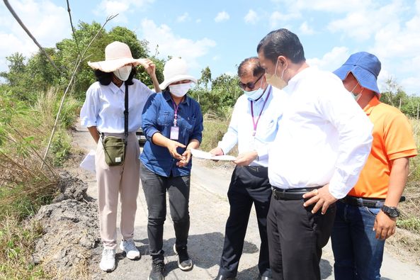 ลงพื้นที่ต.พลายวาส อ.กาญจนดิษฐ์ โครงการจัดตั้งศูนย์พักพิงกลุ ... Image 1