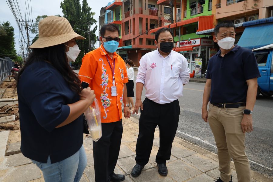 ปรับพื้นที่บริเวณหน้าโรงเรียนธิดาแม่พระ เพื่อความเป็นระเบียบ ... Image 1