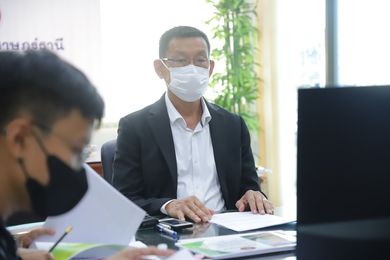 ร่วมประชุมชี้แจงกับคณะกรรมาธิการวิสามัญพิจารณาศึกษาร่างพระรา ... Image 1