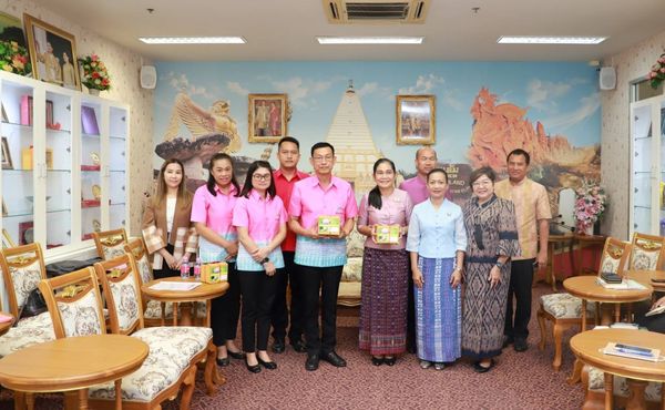 นายกเทศมนตรีนครสุราษฎร์ธานี เยือนอุบลฯ เพื่อร่วมปรึกษาหารือแ ... รูปภาพ 1