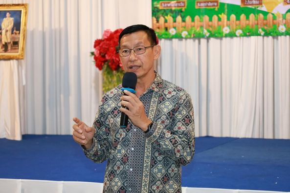 นายกแป๊ะ ลงพิ้นที่พบปะชมรมผู้สูงอายุ Image 1