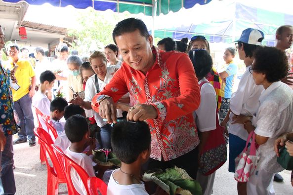 โครงการบรรพชาสามเณรภาคฤดูร้อน เฉลิมพระเกียรติพระบาทสมเด็จพระ ... รูปภาพ 1