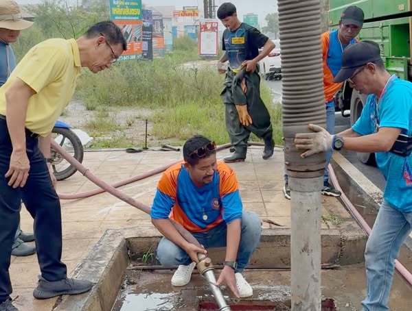 วันนี้ (13 ธ.ค. 67) นายประเสริฐ บุญประสพ นายกเทศมนตรีนครสุรา ... รูปภาพ 1