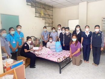 มอบถุงยังชีพเครื่องอุปโภคบริโภคที่จำเป็น Image 1