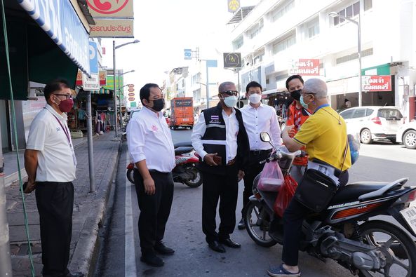 ลงพื้นที่สำรวจและวางแผนการจัดระเบียบการจอดรถให้กับผู้ใช้รถใช ... Image 1