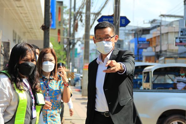 ทน.สฎ.ปรับปรุงทางเท้า ทางขึ้น-ลง ของคนพิการ Image 1