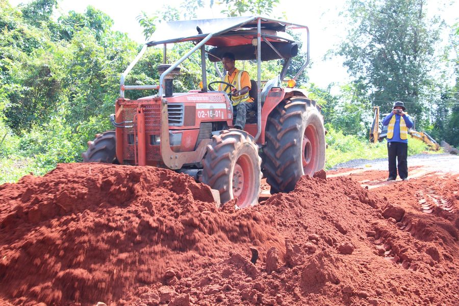 นายกแป๊ะ บุกเบิกพัฒนาเพื่อพี่น้องประชาชน Image 1