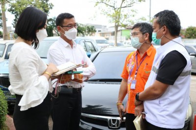 ลงพื้นที่สำรวจที่ฉีดวัคซีนของเทศบาลนครสุราษฎร์ธานี ณ ห้างสหไ ... Image 1
