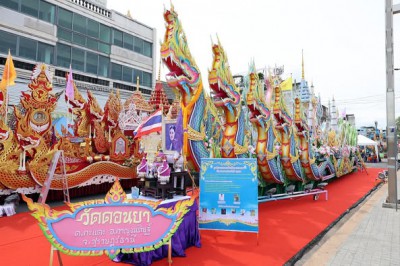 มาชมเรือ พนมพระสวยๆ ในงานชักพระ ทอดผ้าป่า และแข่งเรือยาว ประ ... รูปภาพ 1