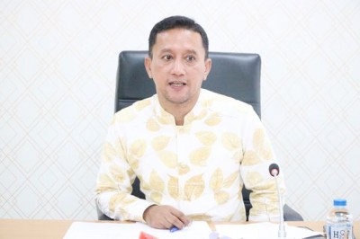 ประชุมคณะกรรมการดำเนินการสร้างศูนย์ไตเทียมเทศบาลนครสุราษฎร์ธ ... รูปภาพ 1