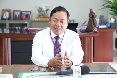 วันนี้ (4 มิ.ย. 68) ณ สำนักงานเทศบาลนครสุราษฎร์ธานี นายชูจิต ... Image 1