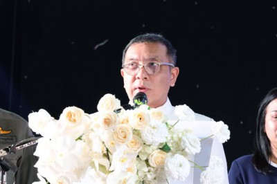 ชาวสุราษฎร์ธานี ร่วมกิจกรรมเฉลิมฉลองเคาท์ดาวน์ “วันส่งท้ายปี ... Image 1