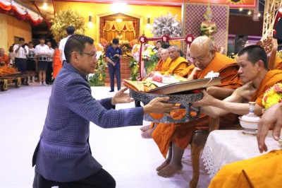 พิธีเปิดงานประจำปี สรงน้ำ-ปิดทอง รูปหล่อพ่อกล่อม นนฺโท ประจำ ... Image 1