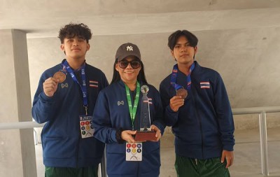 ยินดี 2 ตัวแทนเดอะชาร์ค เทศบาล ๓ (ตลาดล่าง) คว้าเหรียญทองแดง ... Image 1