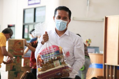 ร่วมพลังกันบรรจุถุงยังชีพ เพื่อมอบให้น้องประชาชน Image 1