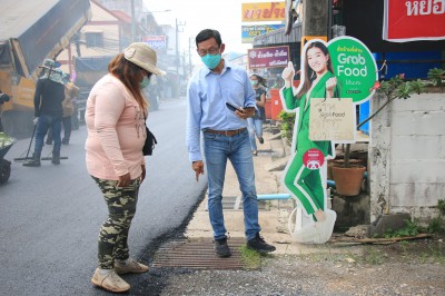 เร่งติดตามการซ่อมแซมปรับปรุงผิวจราจรถนนการุณราษฎร์ Image 1