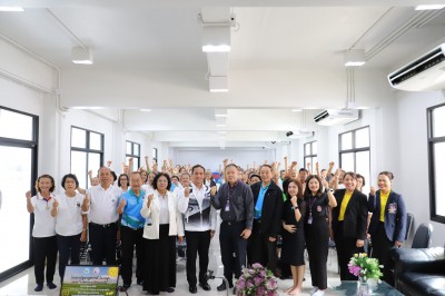 พิธีเปิดโครงการผู้สูงอายุสุขภาพดี มีความสุข ประจำปีงบประมาณ  ... Image 1