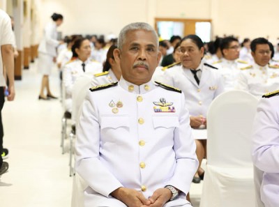 เทศบาลนครสุราษฎร์ธานี ร่วมพิธีถวายเครื่องราชสักการะ วางพานพุ ... Image 1