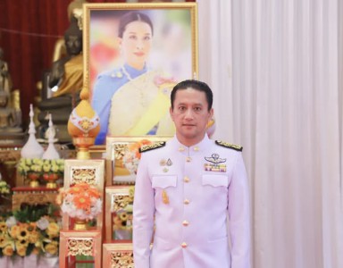 เทศบาลฯ ร่วมพิธีสวดมนต์ถวายพระพรชัยมงคลเนื่องในโอกาสวันคล้าย ... รูปภาพ 1