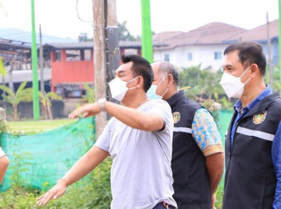 ลงพื้นที่แก้ไขปัญหาน้ำท่วมขัง รูปภาพ 1