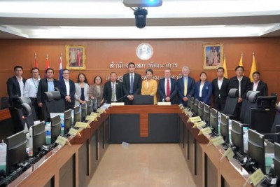 นายกแป๊ะ ร่วมประชุมการพัฒนาเมืองฟองน้ำ ชูสุราษฎร์ธานีเป็นจัง ... Image 1