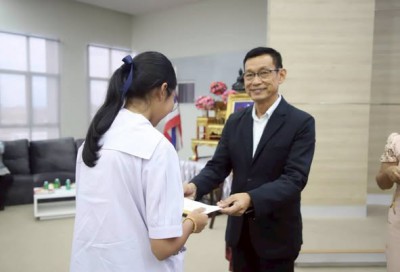 พิธีมอบทุนการศึกษาสำหรับนักศึกษา และการให้ความช่วยเหลือนักเร ... Image 1