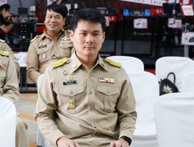 พิธีเปิดโครงการแสงนำใจไทยทั้งชาติ เดิน วิ่ง เพื่อสุขภาพ ป้อง ... Image 1