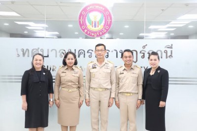 วันนี้ ( 3 พ.ย. 68) นายประเสริฐ บุญประสพ นายกเทศมนตรีนครสุรา ... Image 1