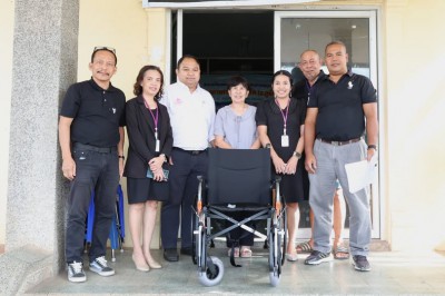 มอบรถเข็น (วีลแชร์) เพื่อช่วยเหลือผู้พิการ Image 1