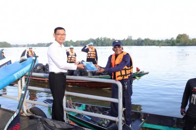 เทศบาลเร่งเก็บขยะกระทงในเทศกาลลอยกระทง 2568 Image 1