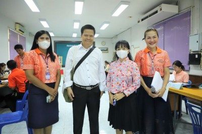 ภาพบรรยากาศวันแรกของการเปิดรับสมัครน้องๆ ในโครงการจัดอบรมเด็ ... Image 1