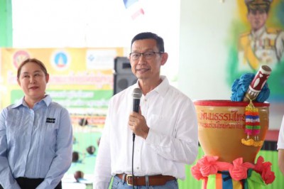 นายกแป๊ะ พบปะชมรมผู้สูงอายุ ตามโครงการส่งเสริมสุขภาพผู้สูงอา ... Image 1