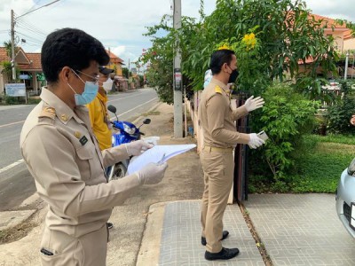 ส่งมอบถุงยังชีพแก่ผู้กักตัว ๑๔ วัน Image 1