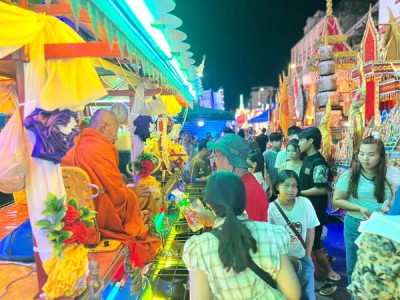 วันนี้วันสุดท้ายแล้ว งานชักพระสุราษฎร์ธานี รูปภาพ 1