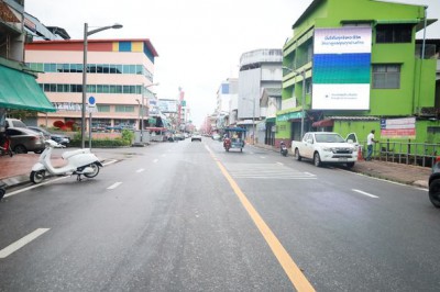 เทศบาลนครสุราษฎร์ธานี จะดำเนินการตีเส้นจราจร บริเวณถนนหน้าเม ... Image 1