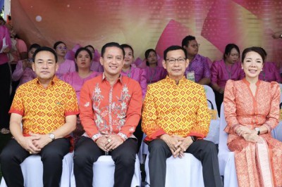 เทศบาลนครสุราษฎร์ธานีร่วมสืบสานตำนานเทียน 123 ปี ประเพณีแห่เ ... Image 1
