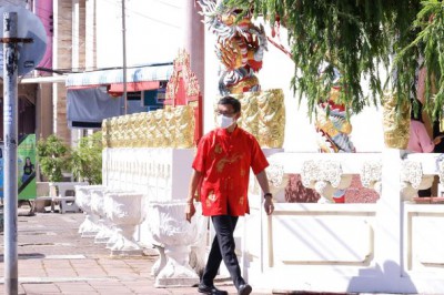 นายกฯแป๊ะ ลงพื้นที่ติดตามการประดับโคมไฟ ต้อนรับเทศกาลตรุษจีน Image 1
