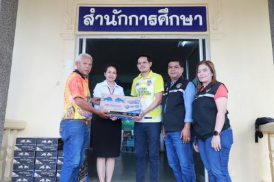 เทศบาลนครสุราษฎร์ธานี รับมอบของจากผู้สนับสนุนงานประเพณีชักพร ... รูปภาพ 1
