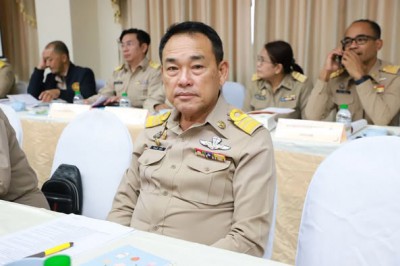 ประชุมหัวหน้าส่วนราชการและหน่วยงานที่เกี่ยวข้องในจังหวัดสุรา ... Image 1