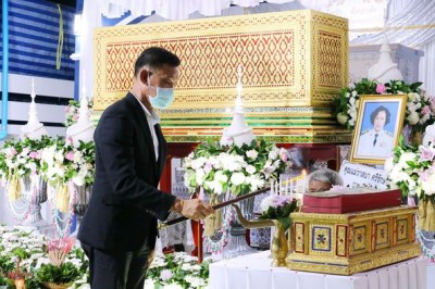 พิธีบำเพ็ญกุศลศพคุณแม่วาสนา ศรีรักษา อายุ ๗๕ ปี Image 1